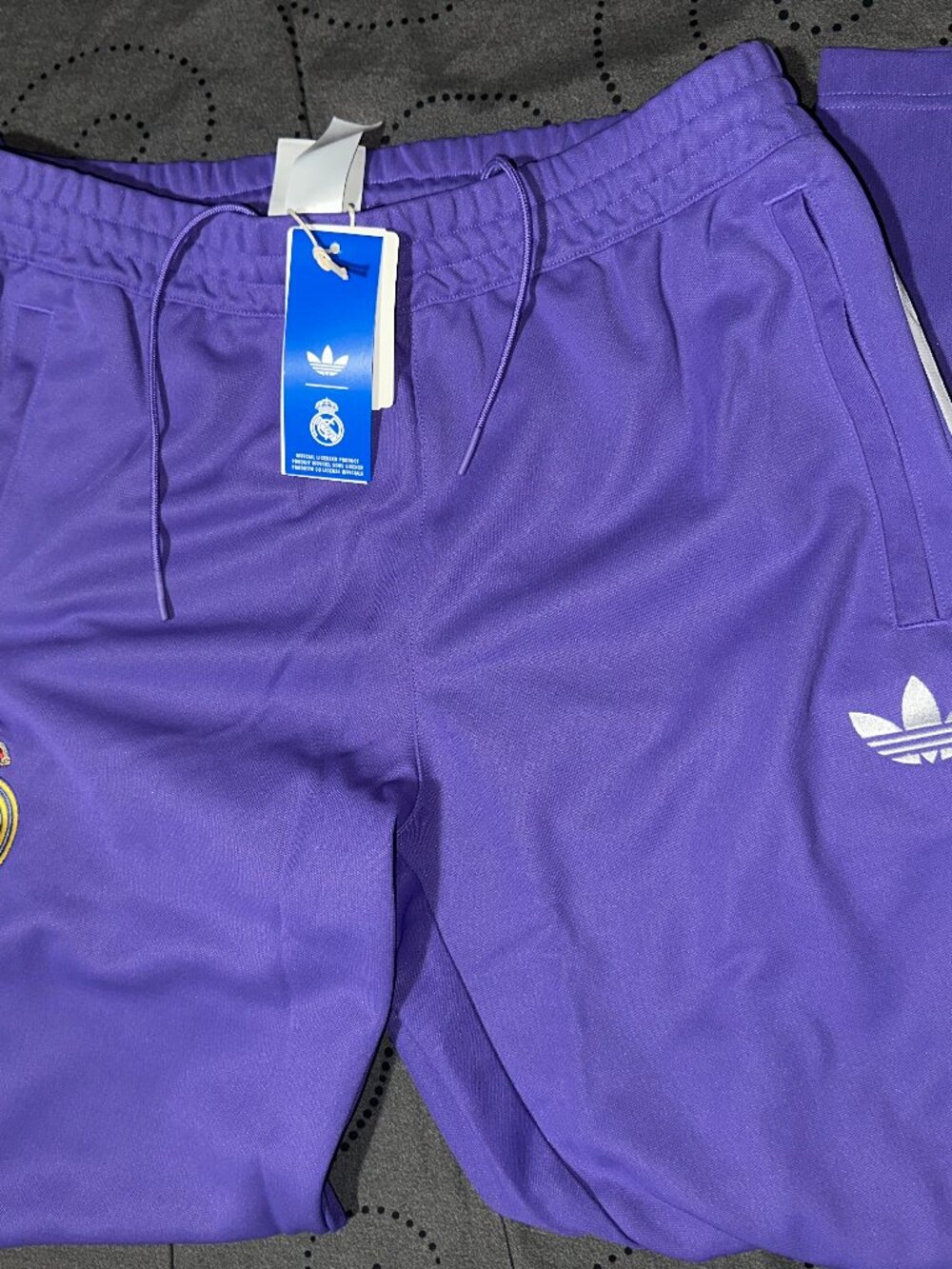 ADIDAS REAL MADRID SOCCER L. PURPLE & WHITE SWEATPANTS SIZE L OR M MEN $90.00